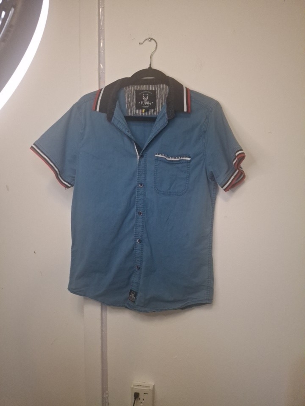 Short-Sleeve Casual Button-Down Shirt in Petrol Blue with Contrast Trim